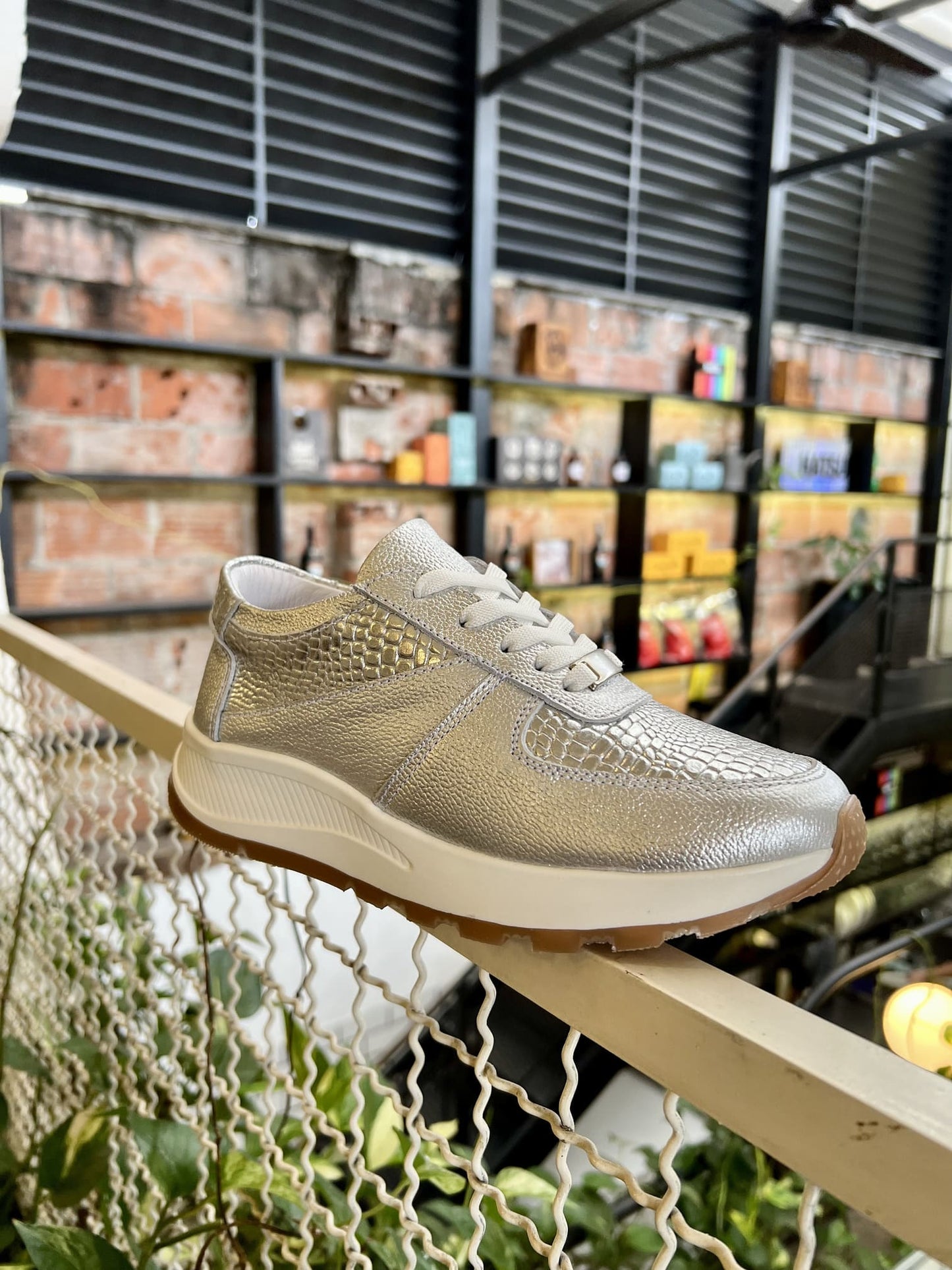 Tenis Plateado Mujer en Cuero Bont Torino