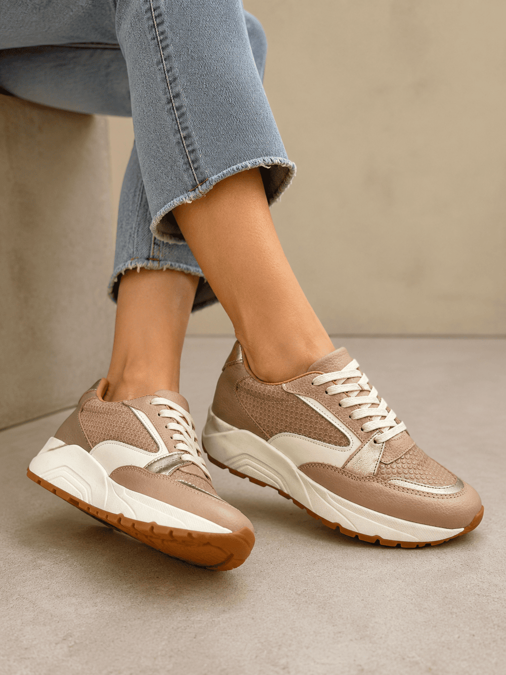 Tenis en Cuero Taupe para Dama Boreal Bont