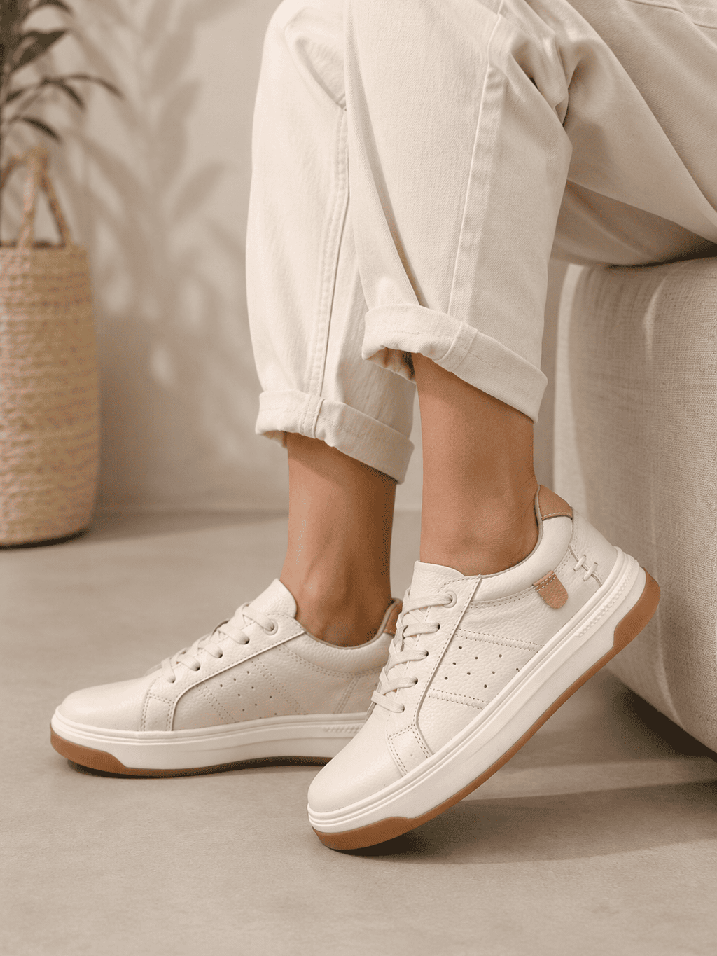 Tenis en Cuero Talco para Dama Liz Bont