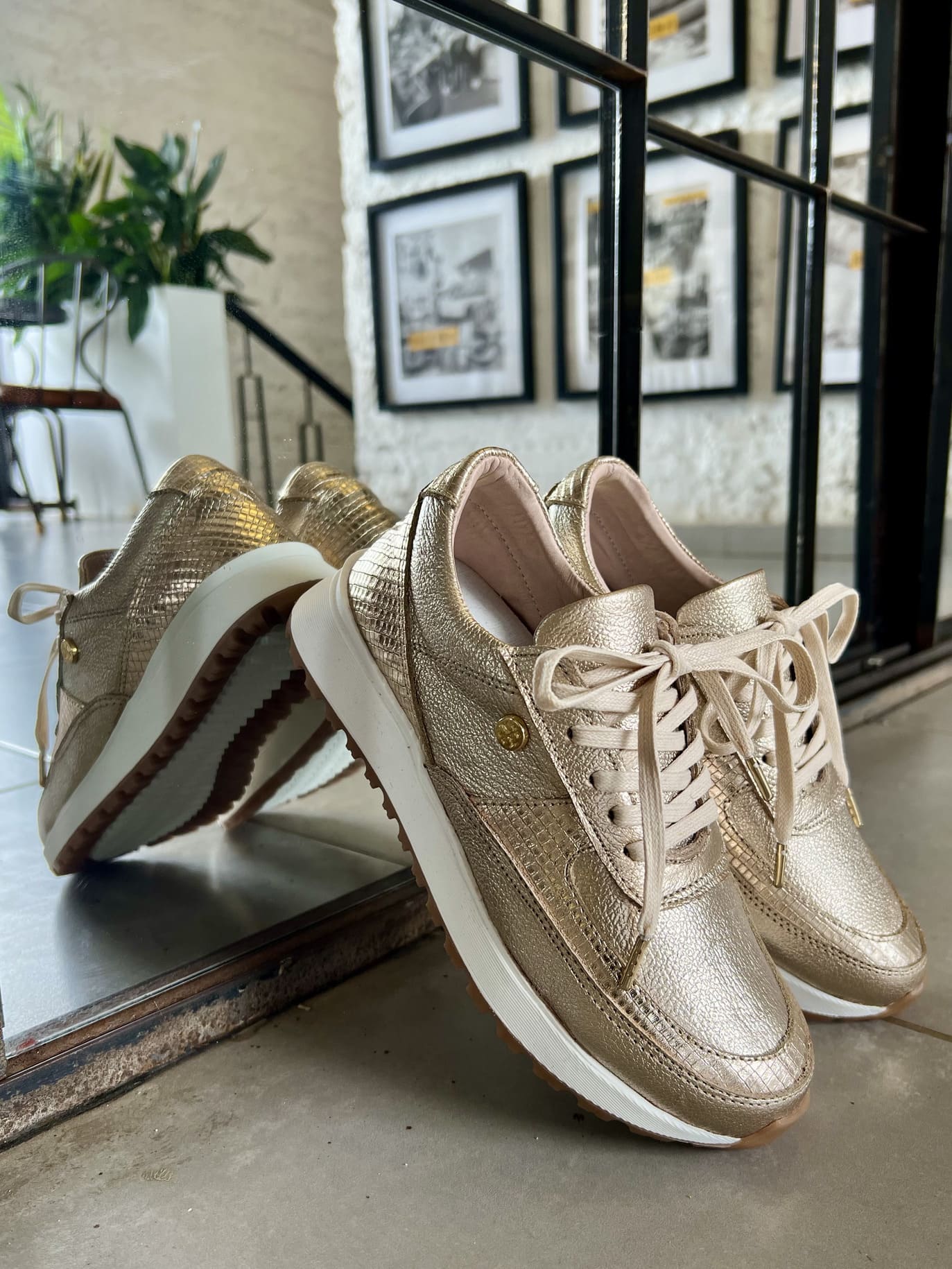 Tenis Oro Mujer en Cuero Bont Catania