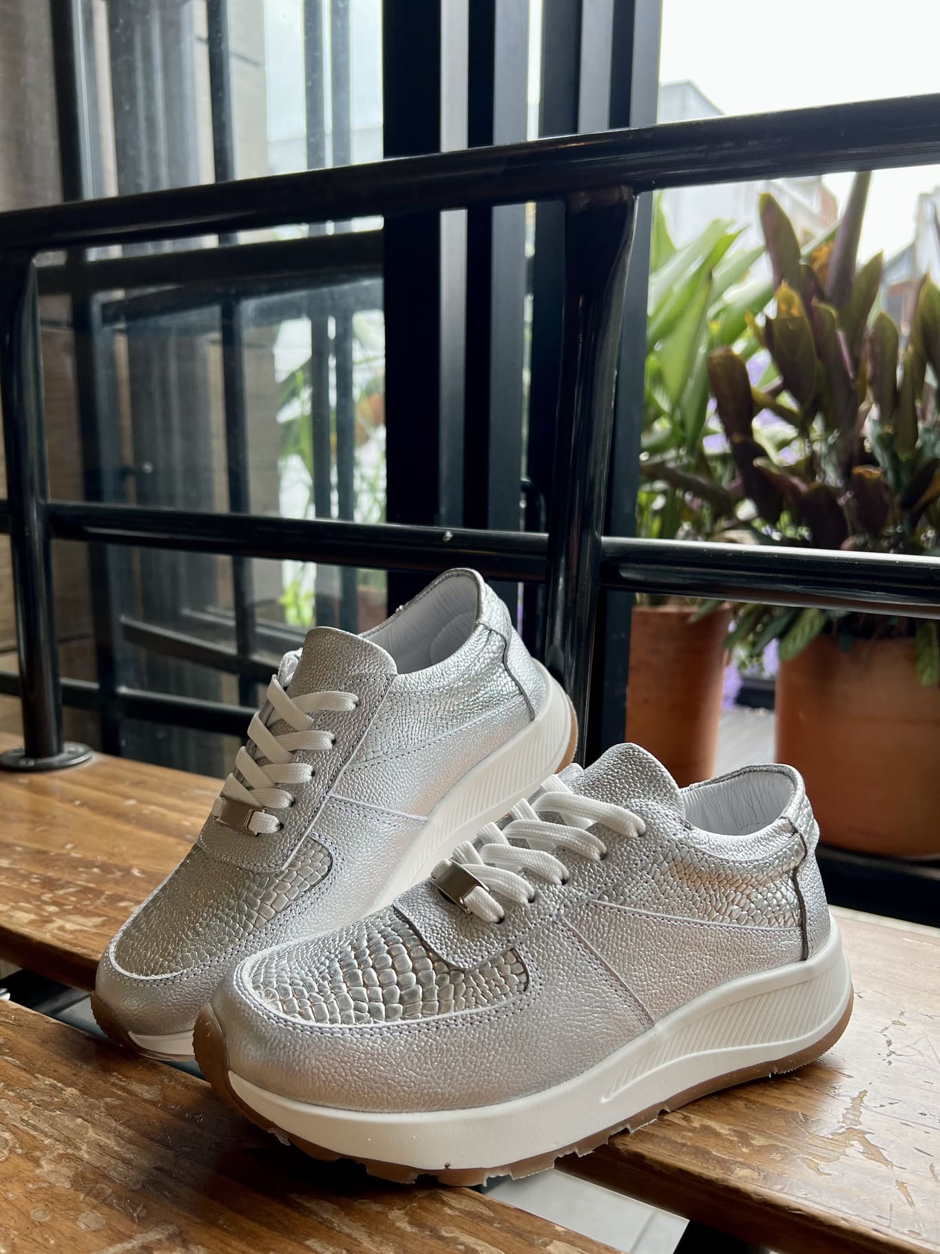 Tenis Plateado Mujer en Cuero Bont Torino