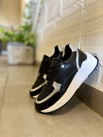 Tenis Negro Mujer en Cuero Bont Baru