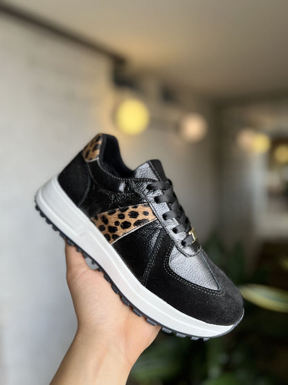 Tenis Negro Mujer en Cuero Bont Madrid