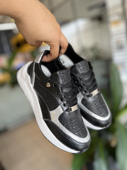 Tenis Negro Mujer en Cuero Bont Baru